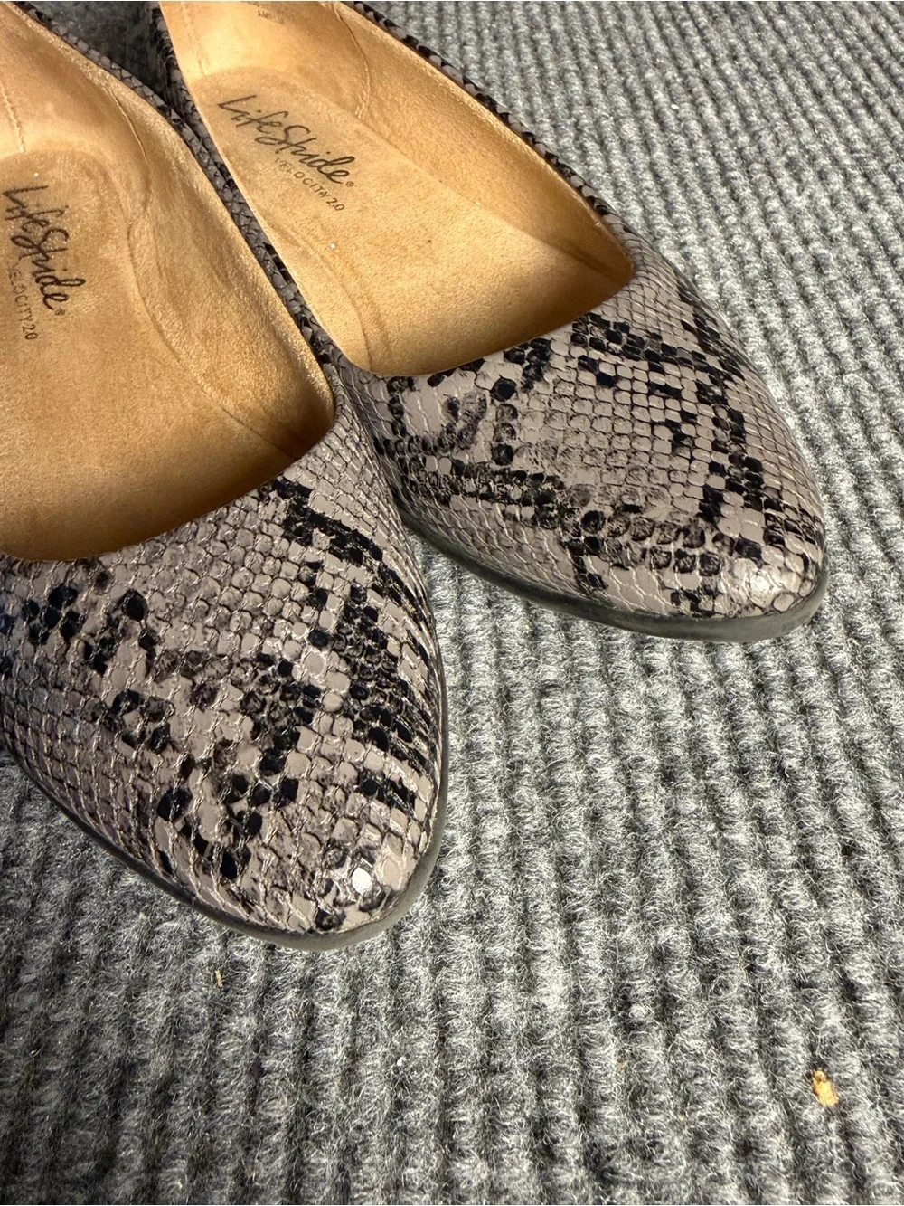 LifeStride Snakeskin Ballet Flats Grey Black Size 7.5 EUC